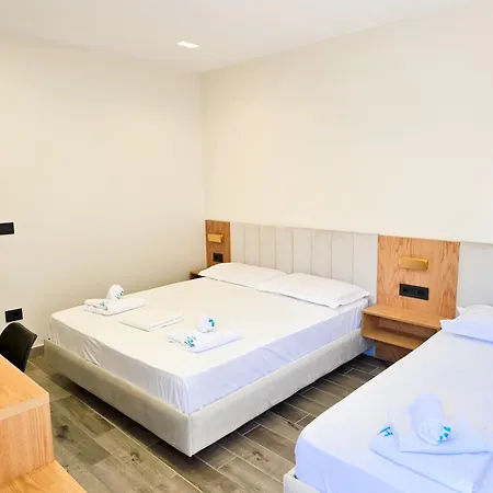 Hotel Azure Dhermi
