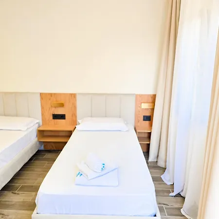 Hotel Azure 3*