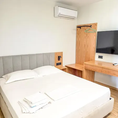 Hotel Azure 3*